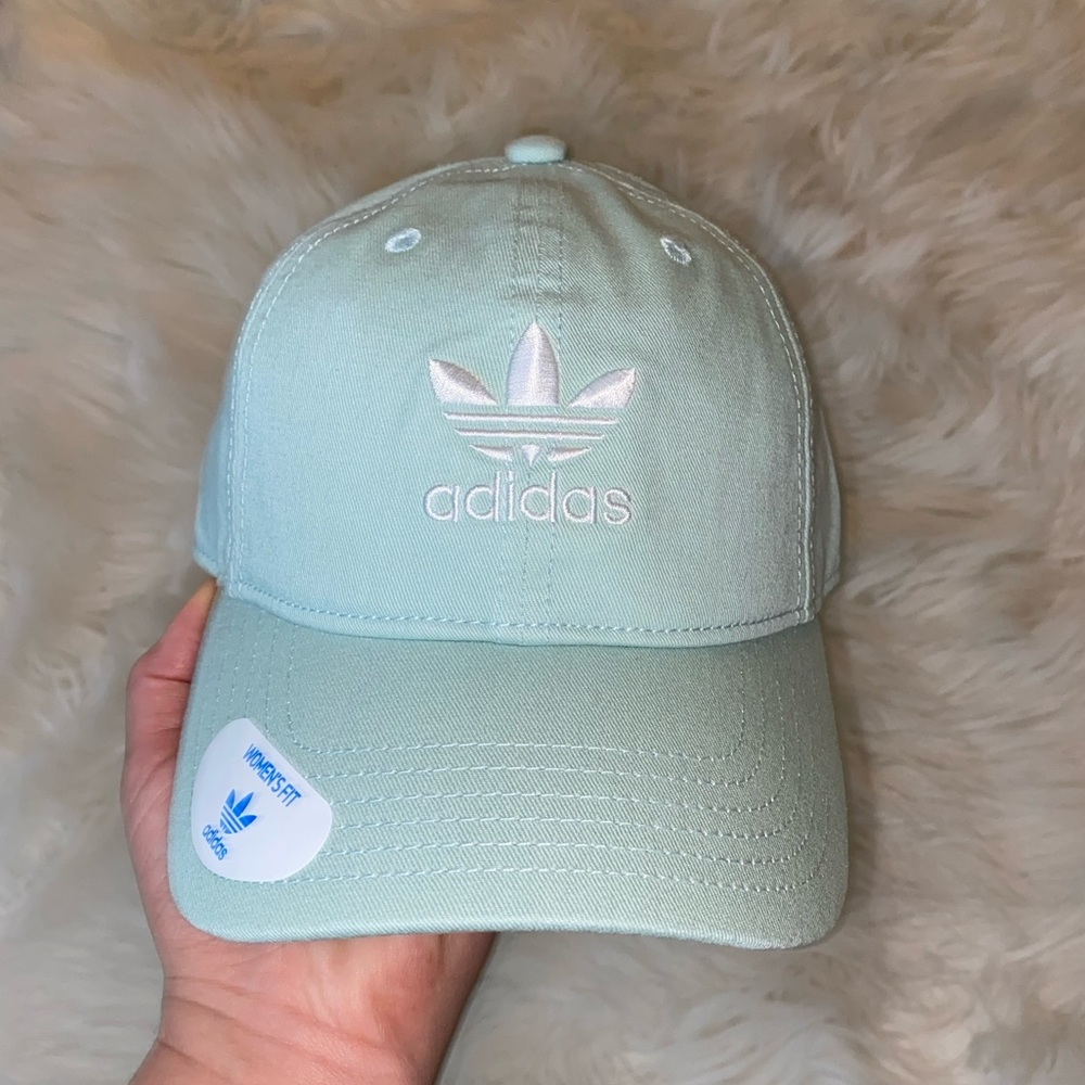 Adidas woman’s hat NWT - Picture 4 of 5
